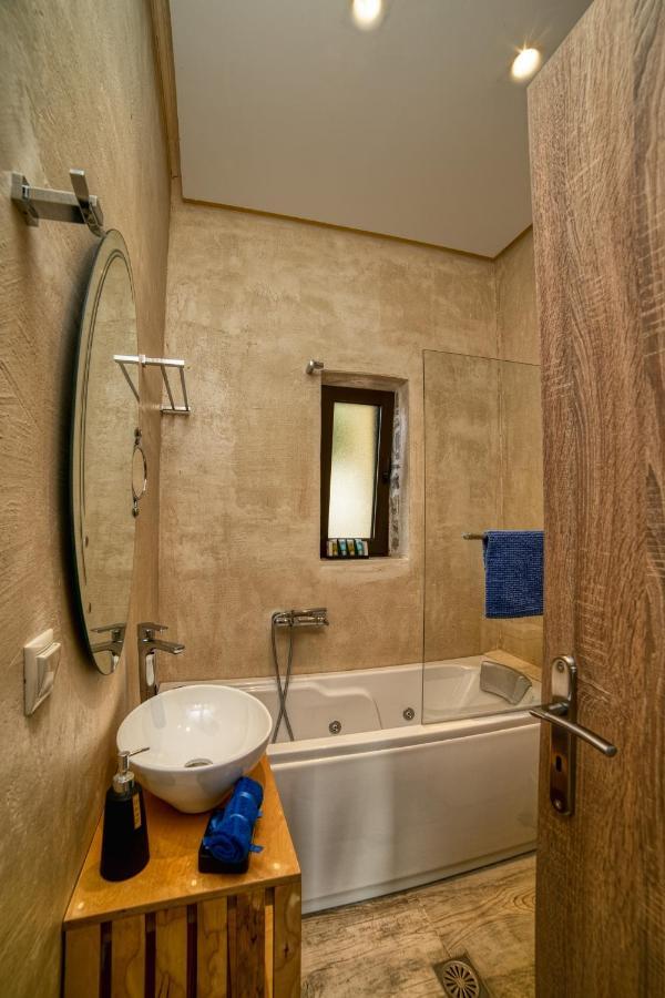 Olive Luxury Suites - Adults Only Kamilari Bagian luar foto